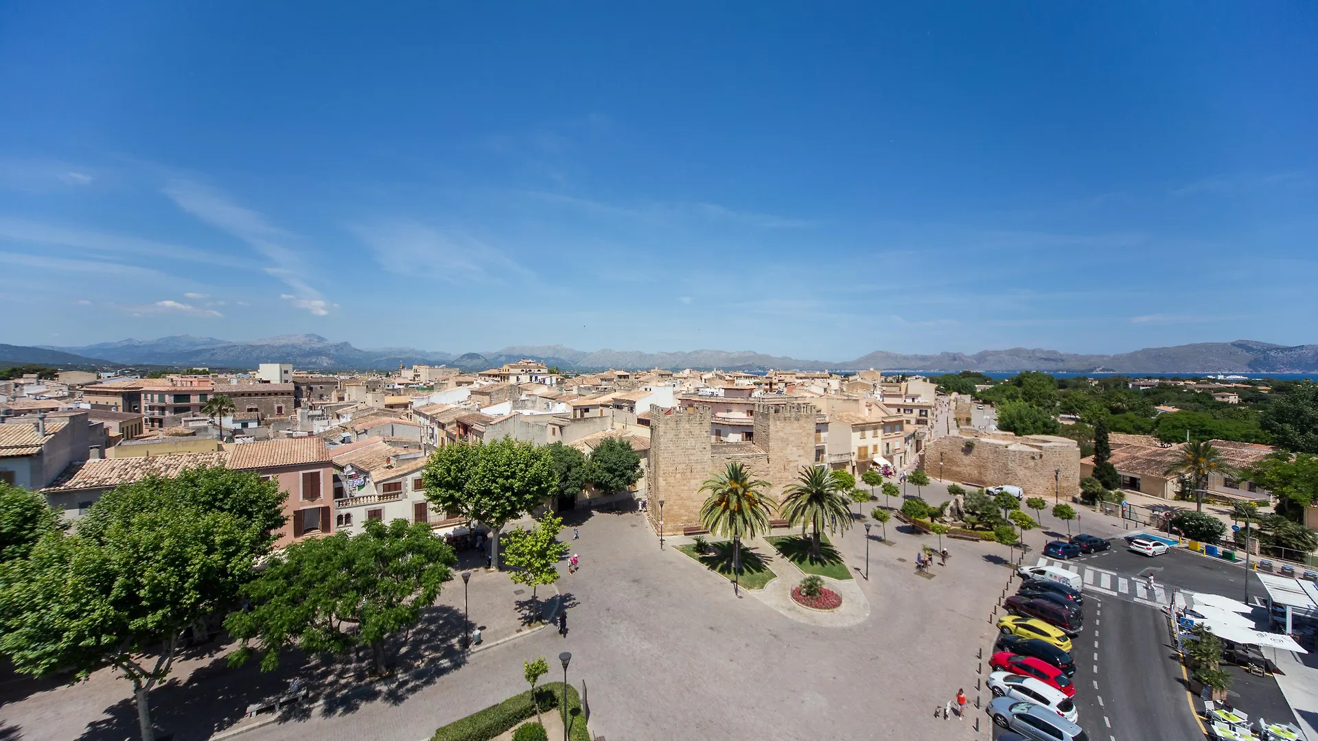 Apartamentos Carlos V Alcudia  Alcudia (Mallorca)