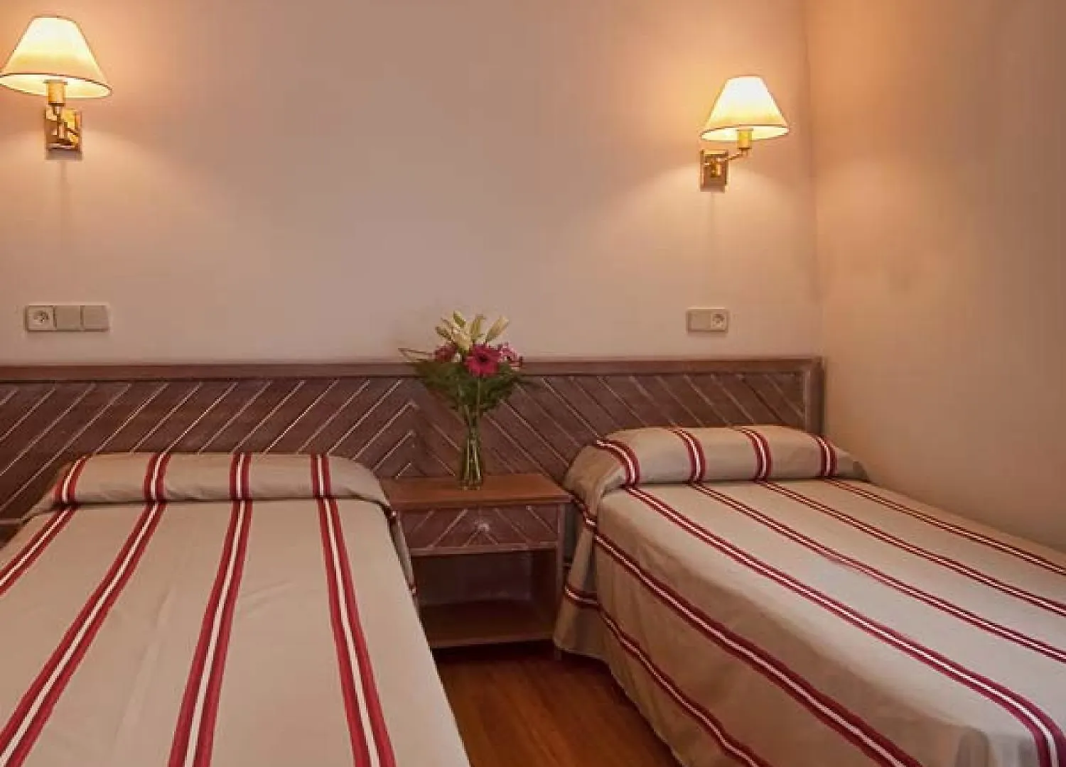 Apartamentos Carlos V Alcudia  0*, Alcudia (Mallorca) Spain